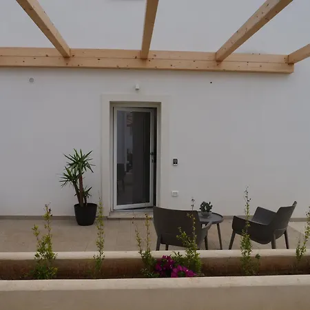 Mgd House Panzió 3*